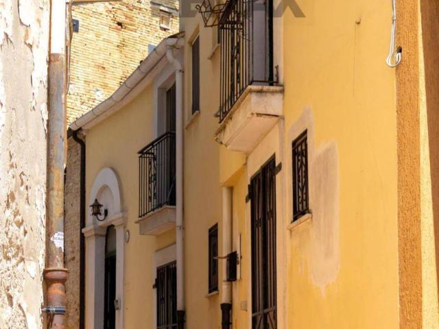 Villa Indipendente in vendita a Collecorvino, Abruzzo