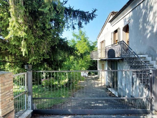 Villa Indipendente in vendita a Colledara, Abruzzo