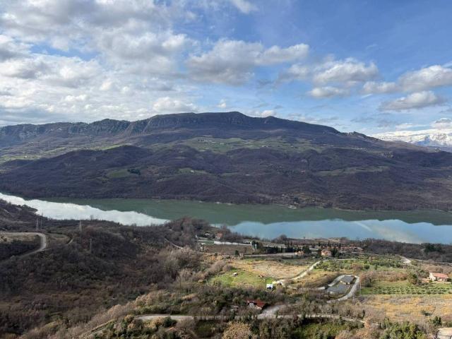 Villa Indipendente in vendita a Colledimezzo, Abruzzo