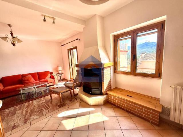Villa Indipendente in vendita a Colledimezzo, Chieti