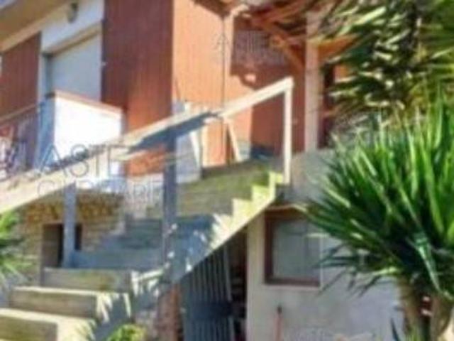Villa Indipendente in vendita a Collesalvetti, Toscana