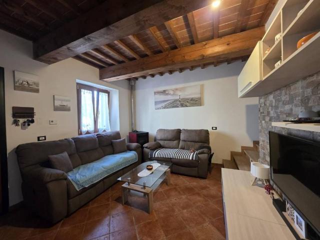 Villa Indipendente in vendita a Collesalvetti, Toscana