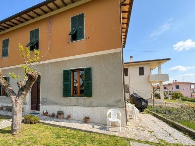 Villa Indipendente in vendita a Collesalvetti, Toscana