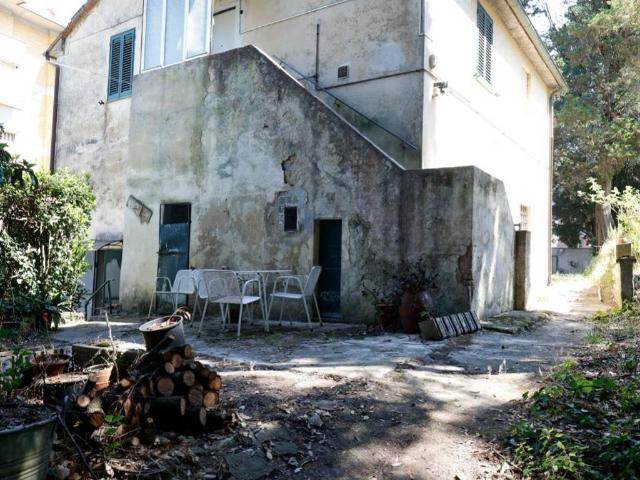 Villa Indipendente in vendita a Collesalvetti, Toscana