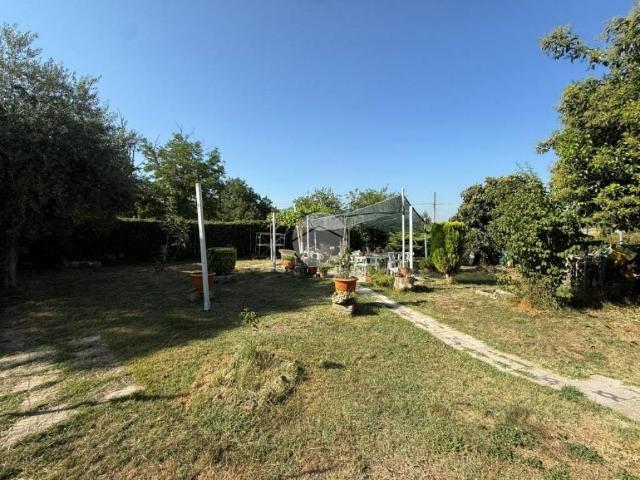 Villa Indipendente in vendita a Collevecchio, Lazio