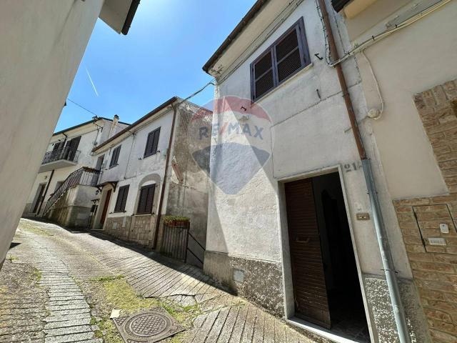 Villa Indipendente in vendita a Colli A Volturno, Molise