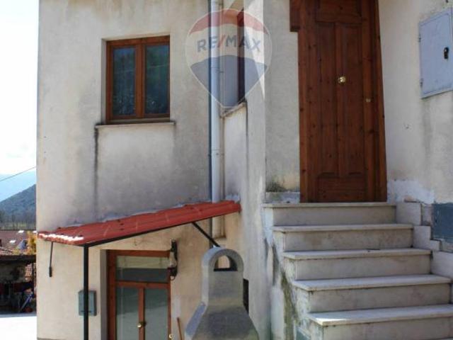 Villa Indipendente in vendita a Colli A Volturno, Molise