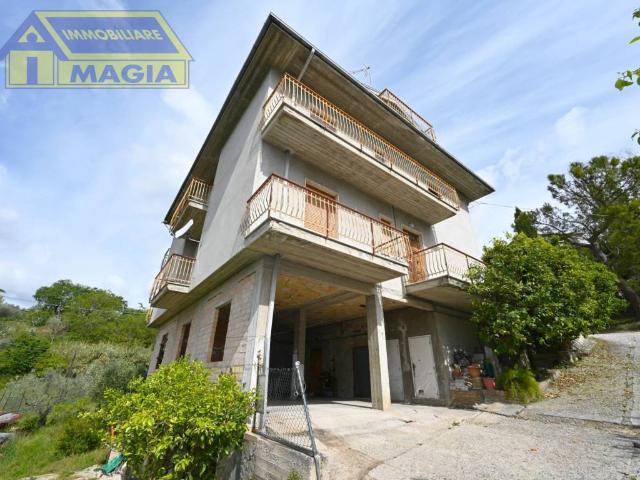 Villa Indipendente in vendita a Marche, Ascoli Piceno
