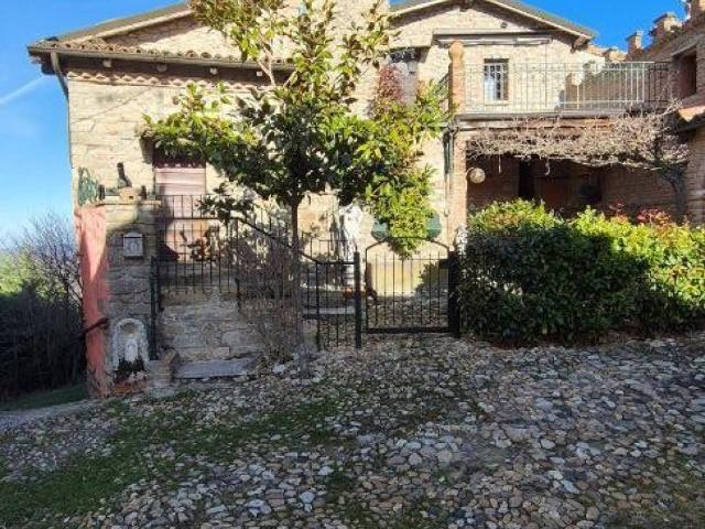 Villa Indipendente in vendita a Colli Verdi, Calghera