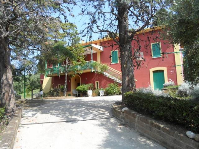 Villa Indipendente in vendita a Unione dei Comuni della Val Vibrata, Colonnella