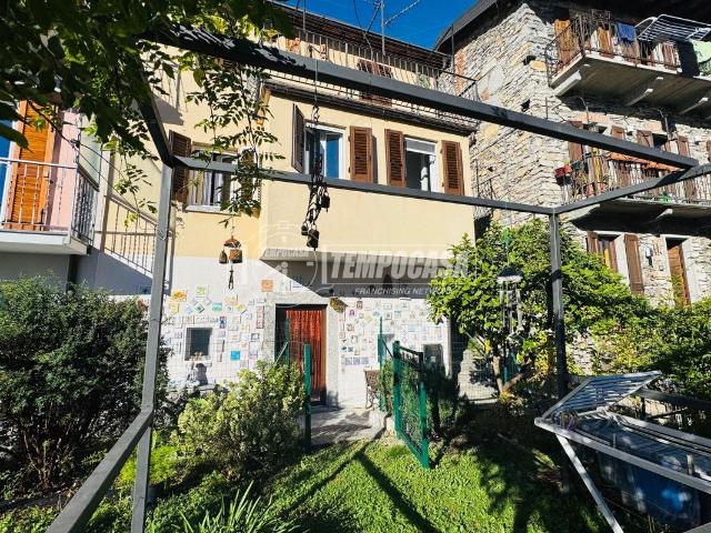Villa Indipendente in vendita a Colonno, Lombardia