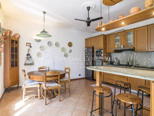 Villa Indipendente in vendita a Colonno, Lombardia