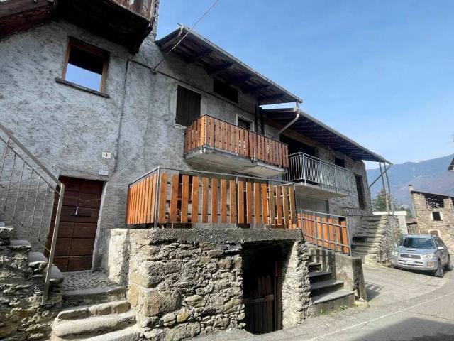 Villa Indipendente in vendita a Colorina, Lombardia