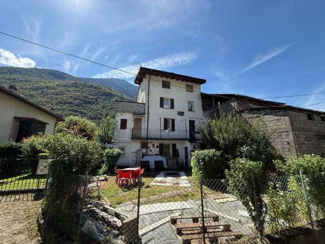 Villa Indipendente in vendita a Colorina, Lombardia