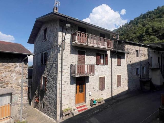 Villa Indipendente in vendita a Colorina, Lombardia