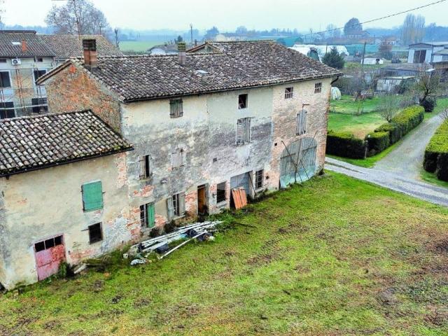 Villa Indipendente in vendita a Sorbolo Mezzani, Mezzano Superiore