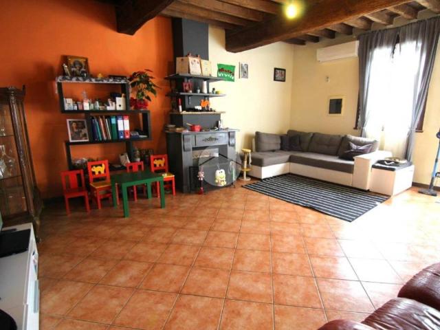 Villa Indipendente in vendita a Sacchetta, Colorno