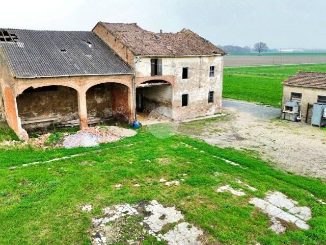 Villa Indipendente in vendita a Colorno, Parma