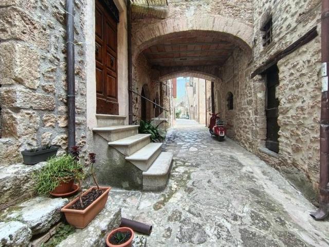 Villa Indipendente in vendita a Colpetrazzo