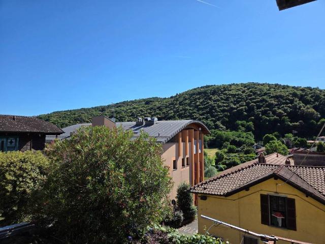 Villa Indipendente in vendita a Comabbio, Varese
