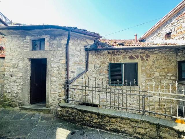 Villa Indipendente in vendita a Unione di comuni Montana Lunigiana, Comano