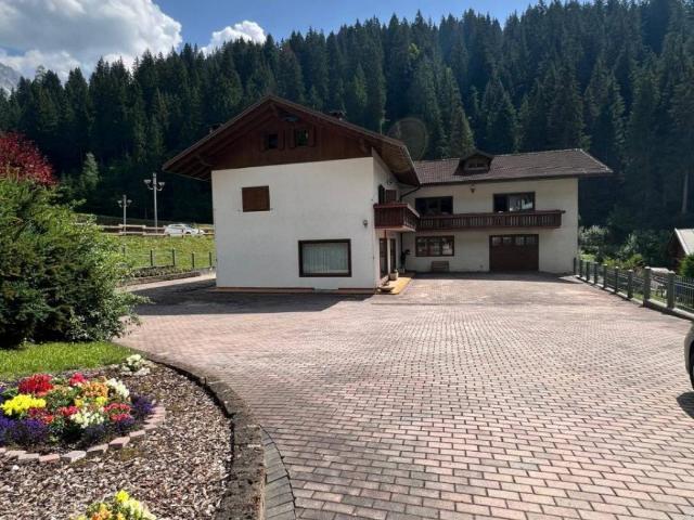 Villa Indipendente in vendita a Casamazzagno, Veneto