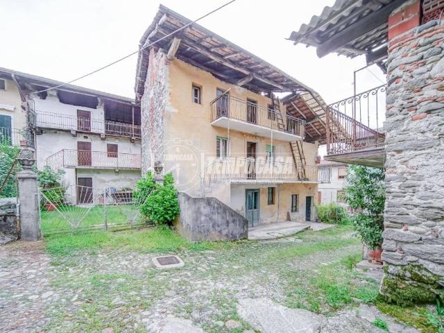 Villa Indipendente in vendita a Comignago, Novara