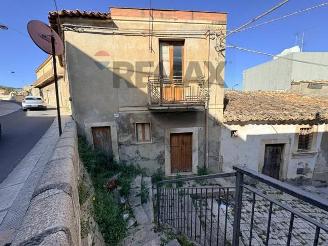 Villa Indipendente in vendita a Comiso, Sicilia