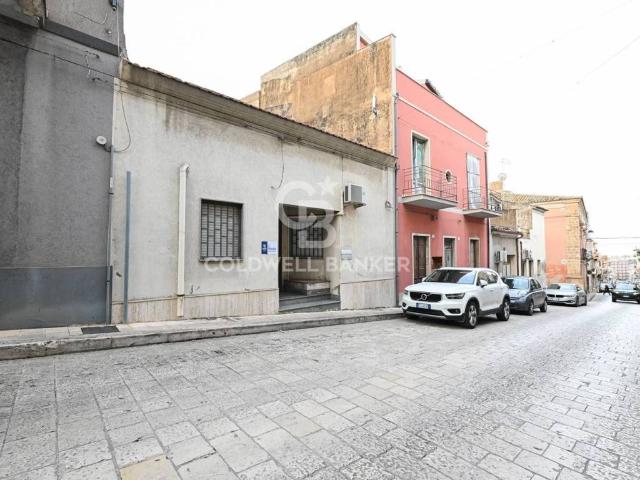 Villa Indipendente in vendita a Comiso, Sicilia