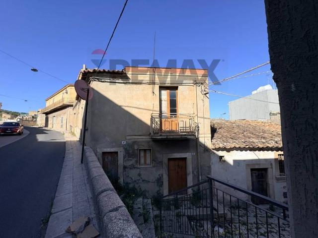 Villa Indipendente in vendita a Comiso, Sicilia