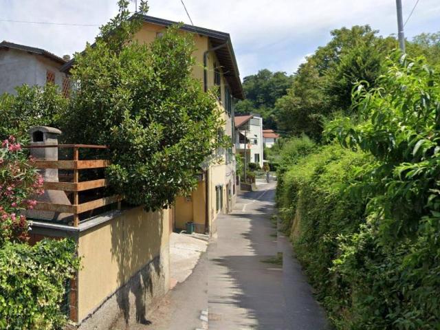 Villa Indipendente in vendita a Trecallo, Como