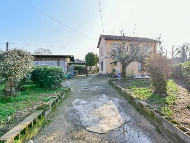 Villa Indipendente in vendita a Como, Lombardia