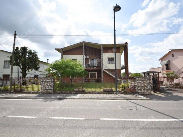 Villa Indipendente in vendita a Concamarise, Veneto