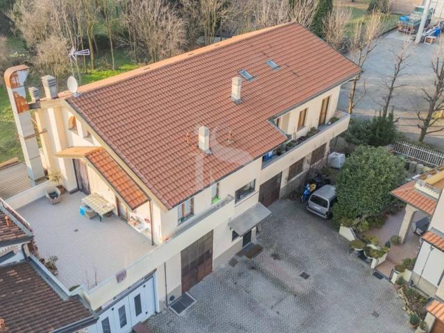 Villa Indipendente in vendita a Concorezzo, Cascina Malcantone
