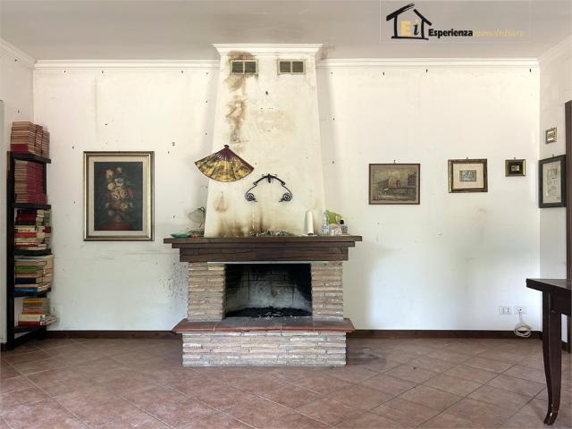 Villa Indipendente in vendita a Configni, Rieti