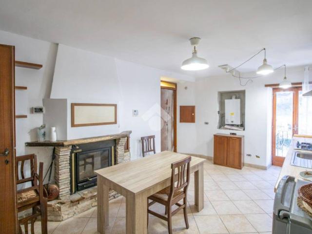 Villa Indipendente in vendita a Contigliano, Lazio