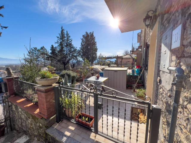 Villa Indipendente in vendita a Contigliano, Lazio