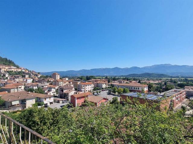 Villa Indipendente in vendita a Contigliano, Lazio