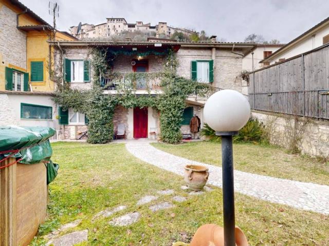 Villa Indipendente in vendita a Contigliano, Lazio