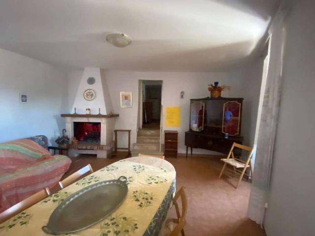 Villa Indipendente in vendita a Contigliano, Lazio