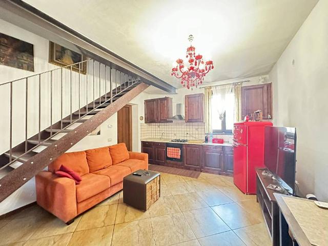 Villa Indipendente in vendita a Copiano, Lombardia