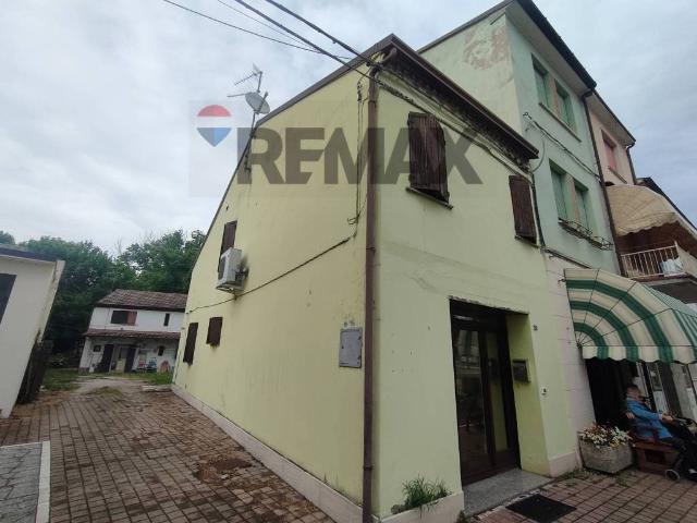 Villa Indipendente in vendita a Unione Terre e Fiumi, Copparo