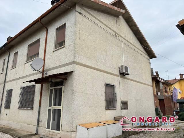 Villa Indipendente in vendita a Unione Terre e Fiumi, Copparo