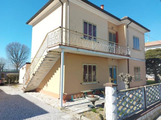 Villa Indipendente in vendita a Unione Terre e Fiumi, Copparo