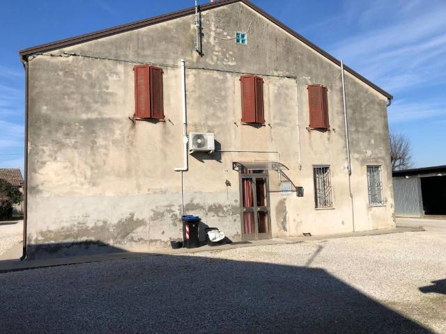 Villa Indipendente in vendita a Unione Terre e Fiumi, Copparo