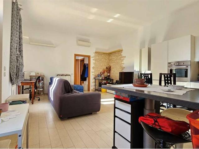 Villa Indipendente in vendita a Corbetta, Lombardia