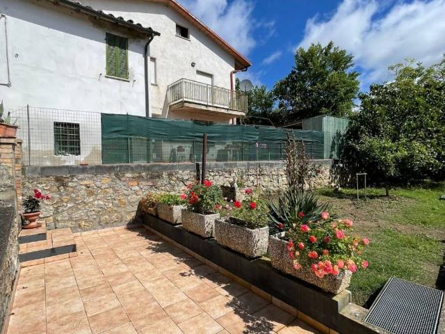 Villa Indipendente in vendita a Corciano, Umbria