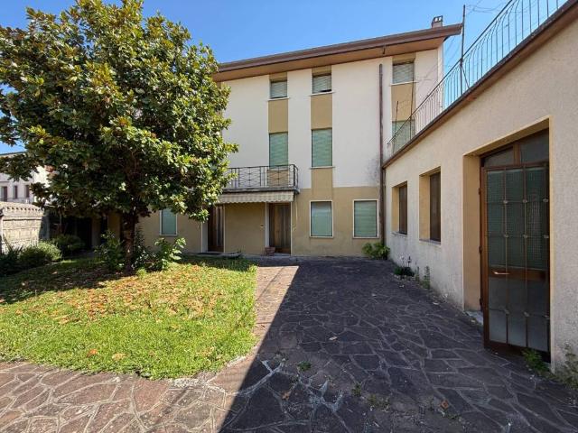 Villa Indipendente in vendita a Godega Sant'urbano, Veneto