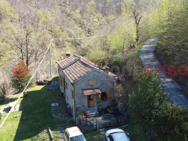 Villa Indipendente in vendita a Unione dei comuni Media Valle del Serchio, Coreglia Antelminelli