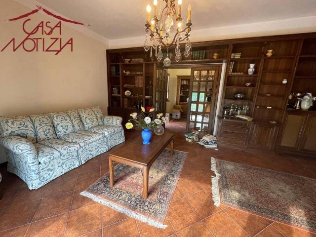 Villa Indipendente in vendita a Unione dei comuni Media Valle del Serchio, Coreglia Antelminelli